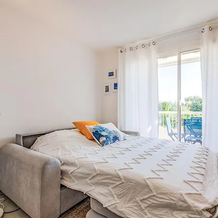 Apartman Les Coteaux De La Nartelle-34 By Interhome *